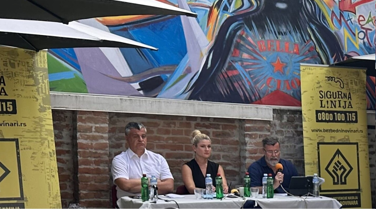 Saša Mirković, Kruna Savović i Veran Matić na predstavljanju medijskog monitoringa u Nišu