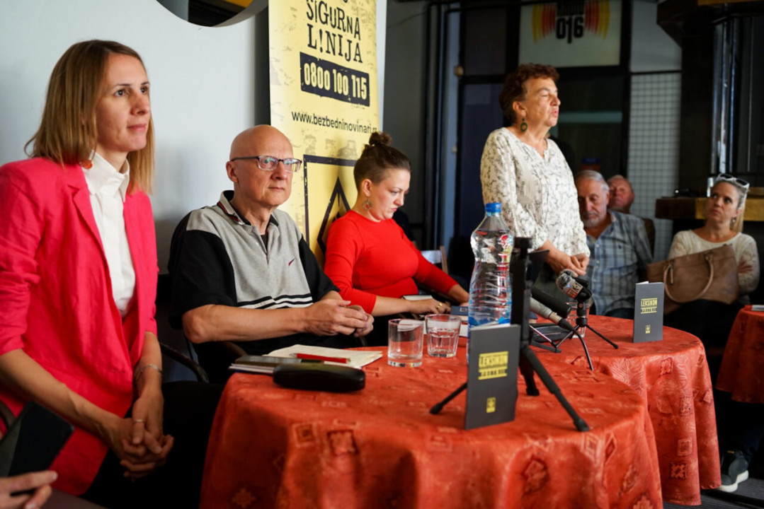 Dragana Bjelica (UNS), Ivan Spirić (Nova Naša reč), Milica Stojanović (JUG press) i Ljiljana Stojanović (JUG press) (foto: OEBS / Miroslav Janković)