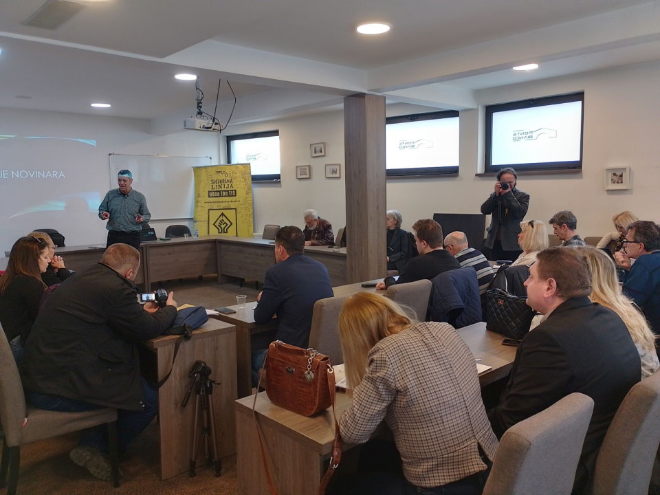 Trening za bezbedan rad novinara u Vranju (foto: ANEM)